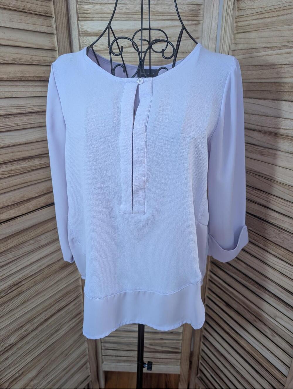 The Limited Blouse XS Lilac 1/4 Button Down 3/4 sleeve
